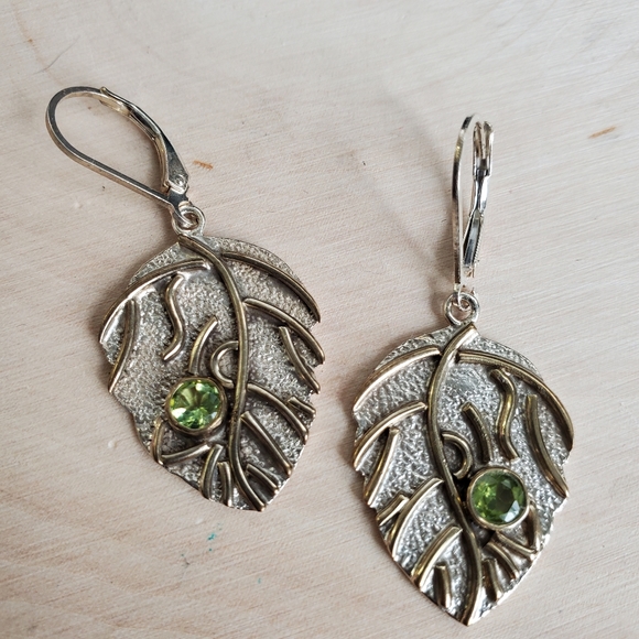 Sterling Silver 925 Leaf Peridot Dangle Earrings - Picture 2 of 4